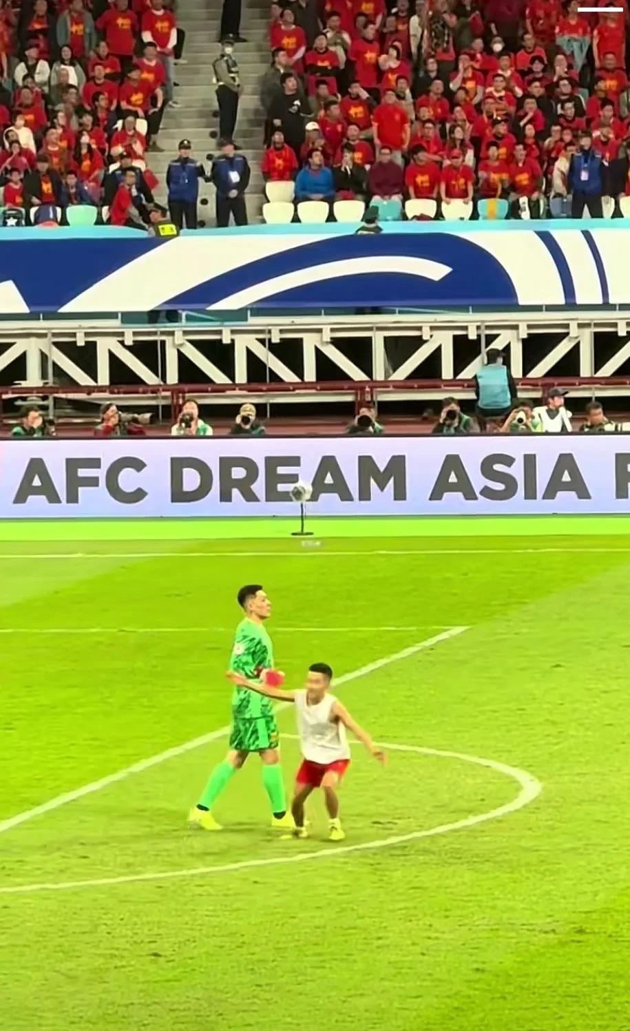 开云体育官网入口-首发控制比赛节奏，球队稳定连胜稳居前列