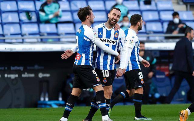 卡利亚里主场告捷，稳固中游位置