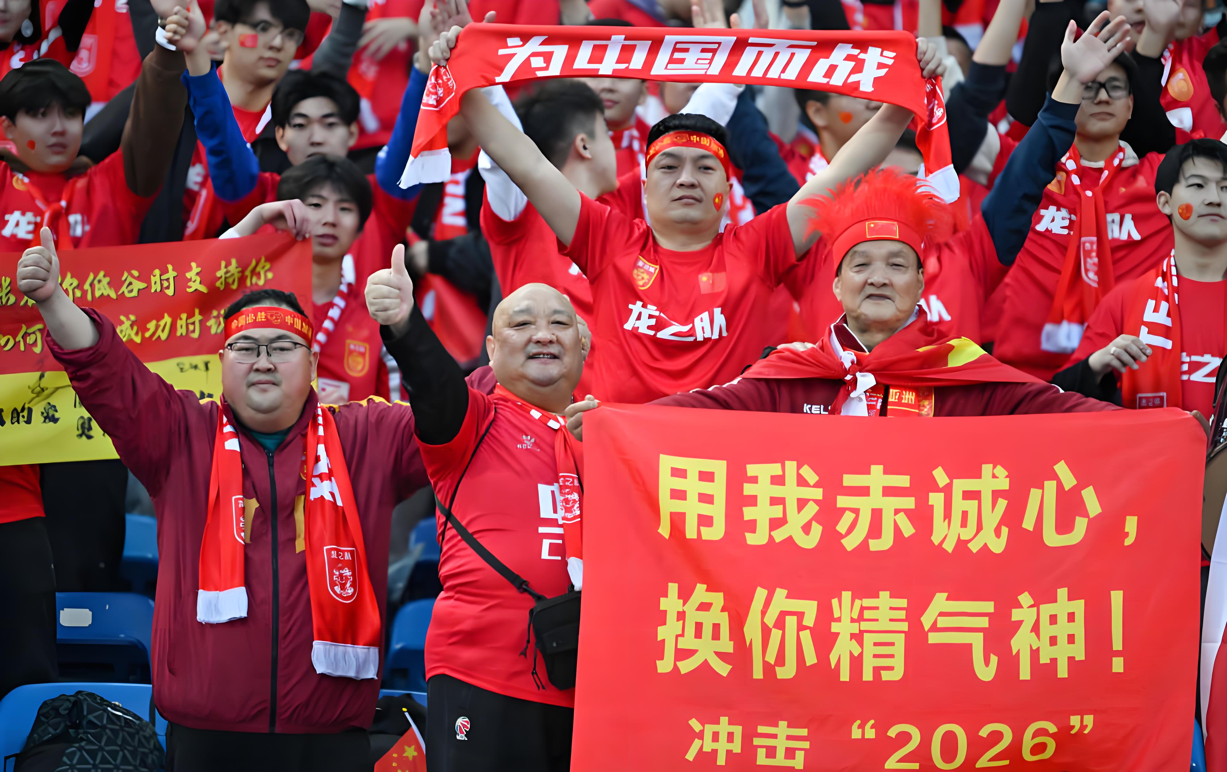 开云体育中国官网-福建队全队努力取胜，缩小比分差距