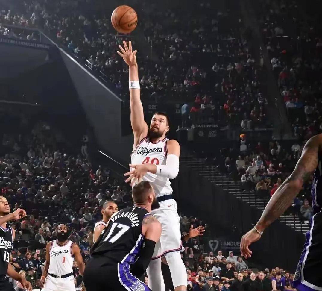 快船惨遭人绝杀，失去季后赛优势的简单介绍