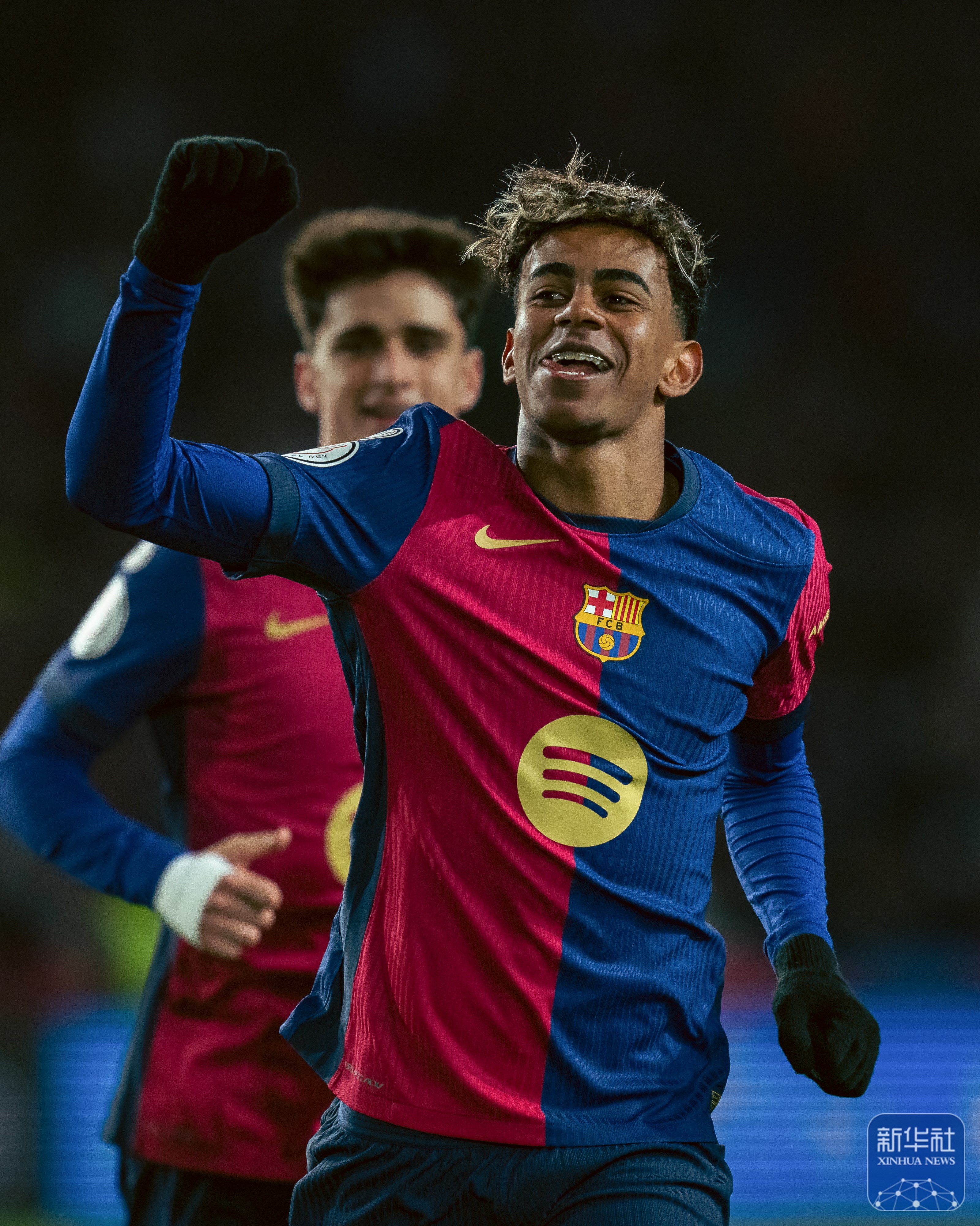 包含巴塞罗那在欧冠比赛中遭遇不利局面的词条