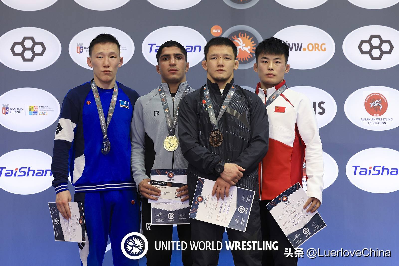 开云体育登录-阿尔巴尼亚主场击败对手获胜晋级