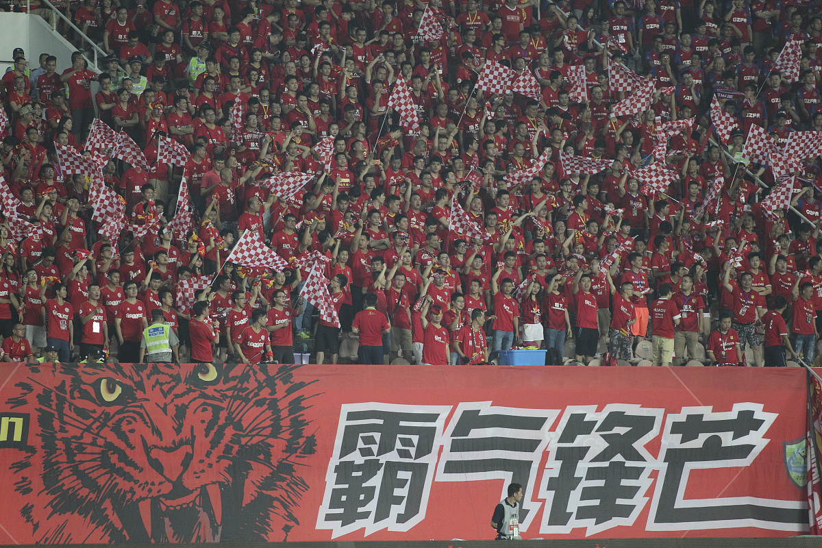 进攻火力全开，球队凭借团队表现获胜