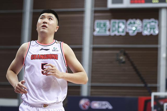 包含球队欲探路卫冕之路，豪言冲击冠军的词条