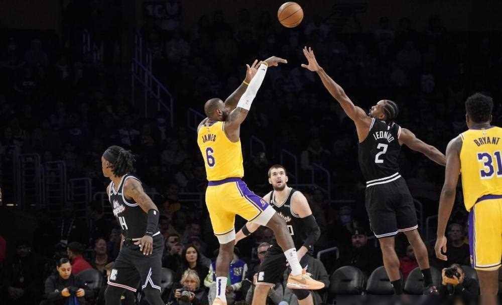 开云体育在线登录-篮球比赛中球员的突破技巧惊艳全场的简单介绍