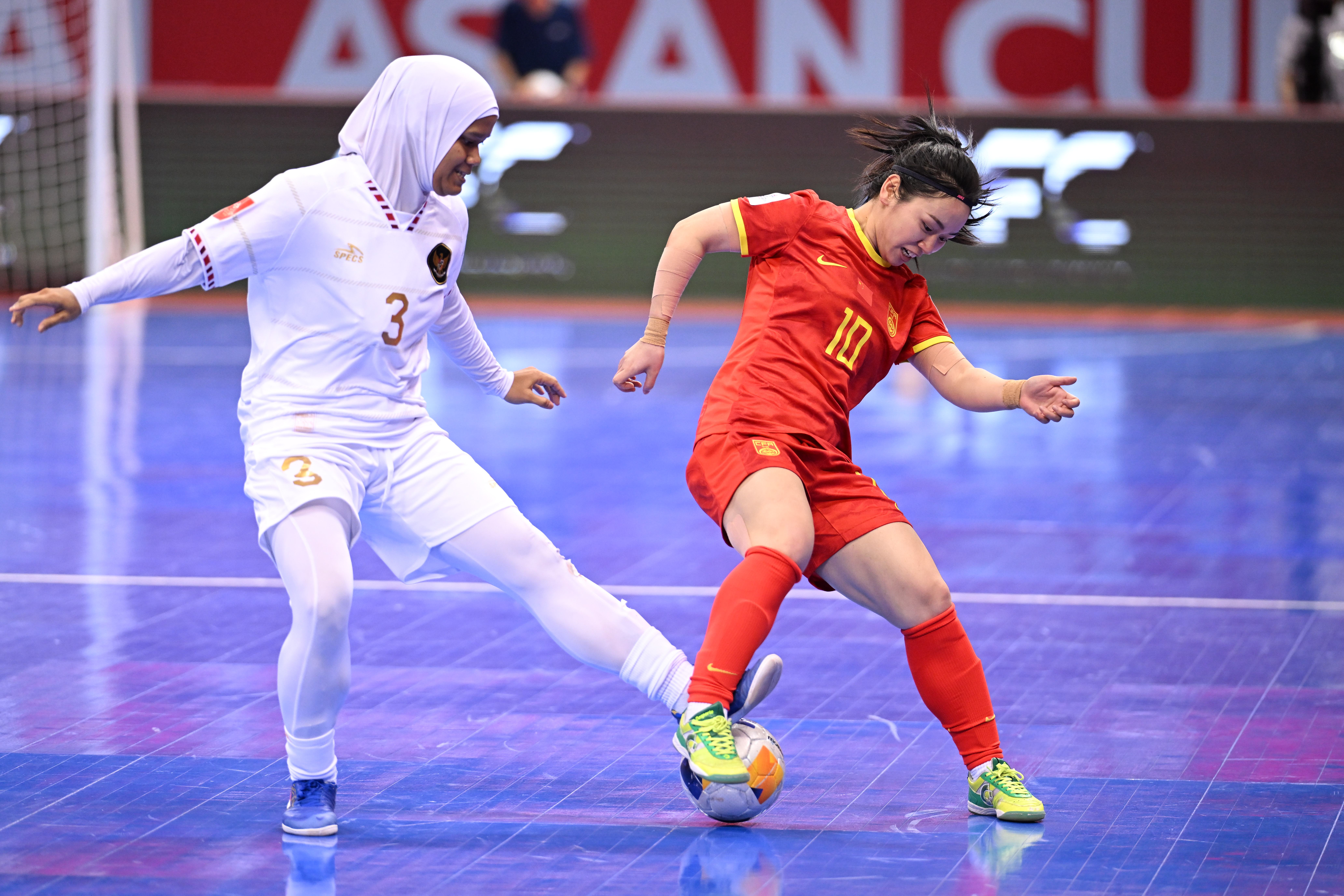 国际体育资讯：女子赛事中的激烈竞争！的简单介绍