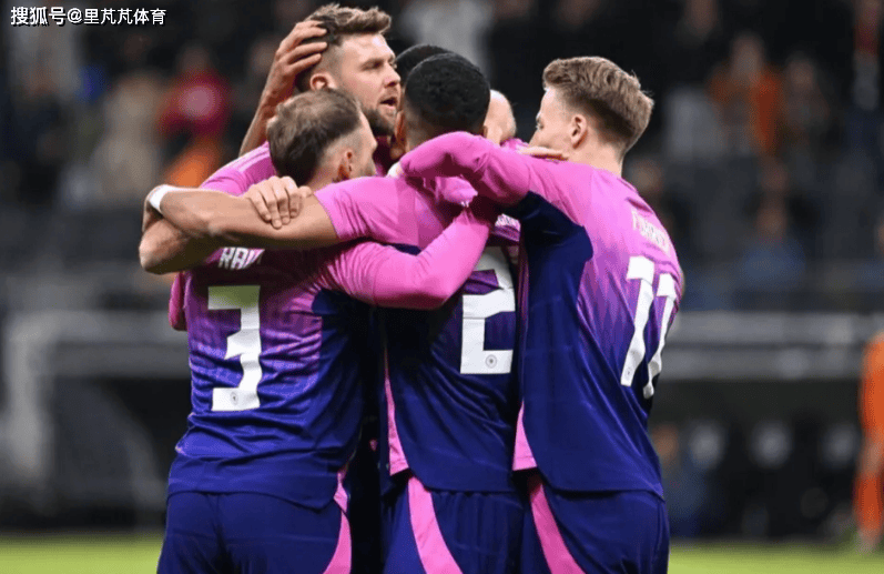 荷兰逆转北爱尔兰，卢克-德容建功的简单介绍