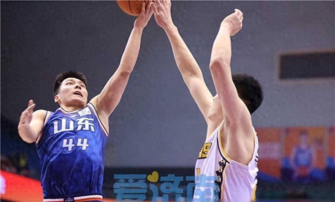 萨拉戈萨展现实力，取得关键胜利的简单介绍