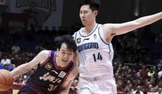 浙江男篮在激烈较量中终结连败，取得胜利