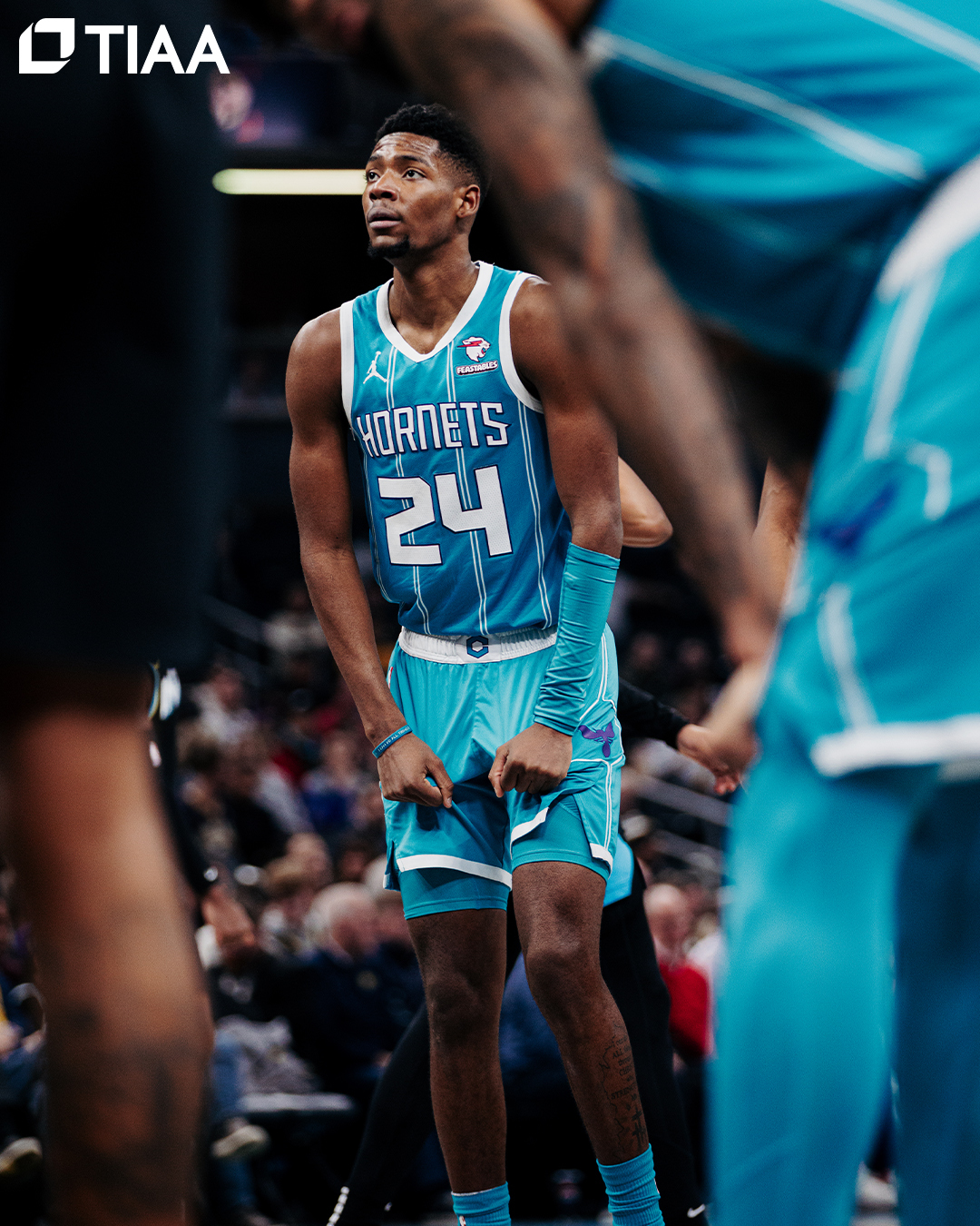 开云体育中国官网-关于开拓者大胜黄蜂，全队精神风貌的信息